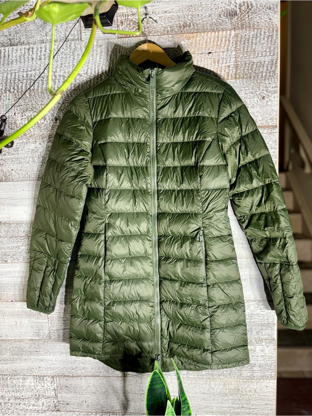 Lole | "Le Claudia" Light Mid-Length Duck Down Puffer Jacket - Women XS, Green